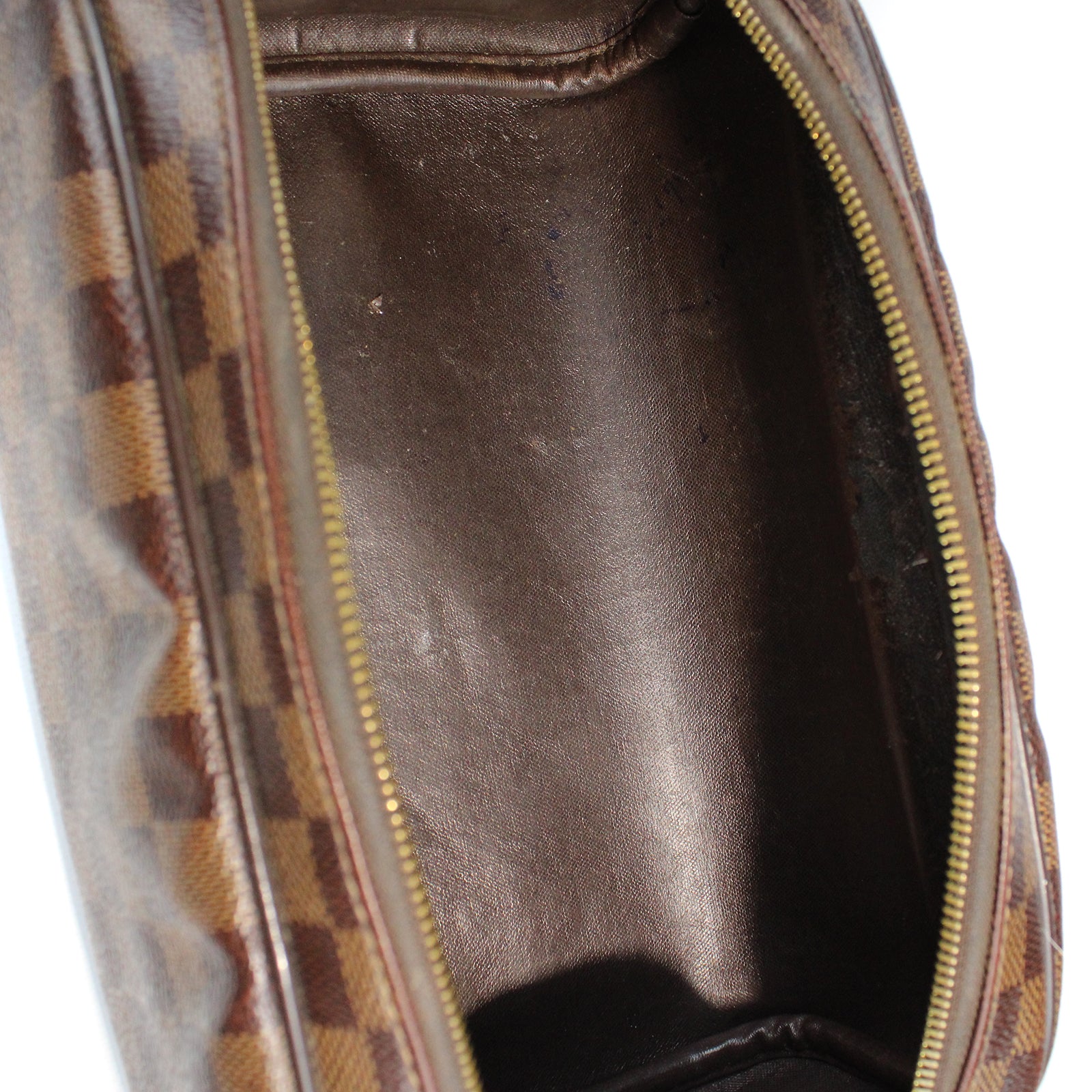 LOUIS VUITTON - Trousse de toilette Dopp Kit