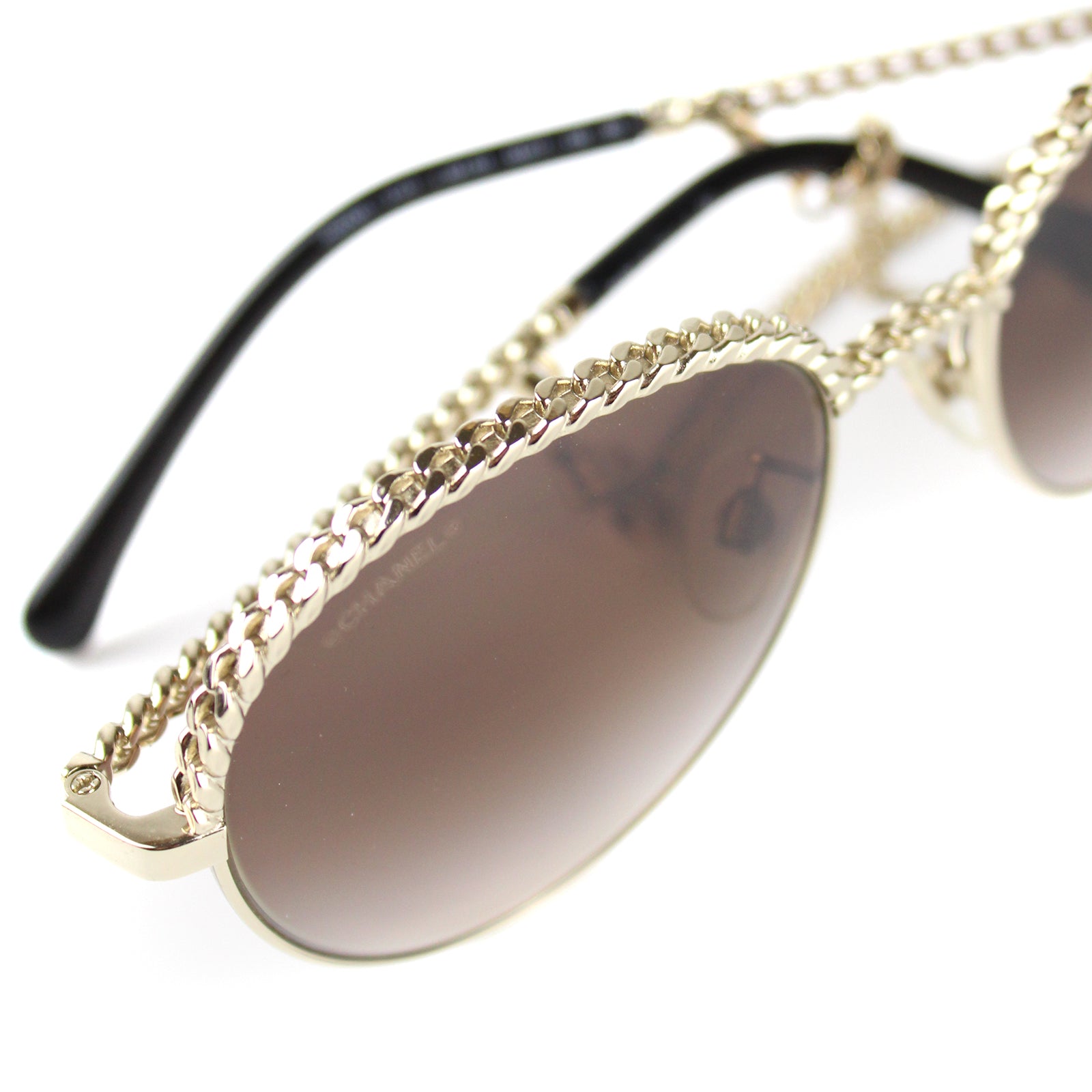 CHANEL - Lunettes de soleil Pantos