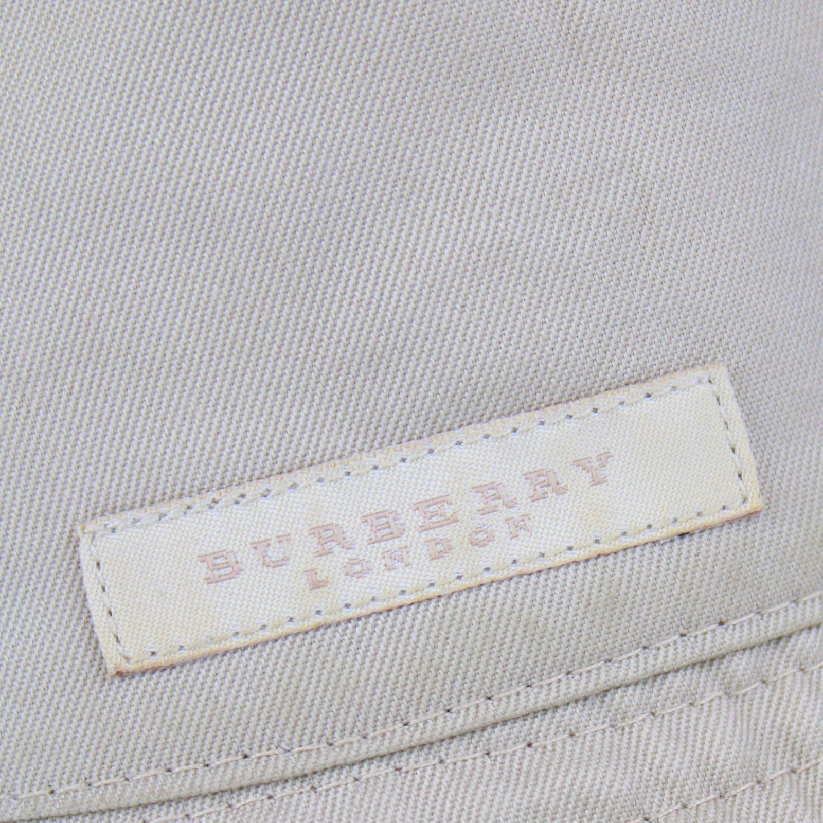 BURBERRY - Bob réversible en coton