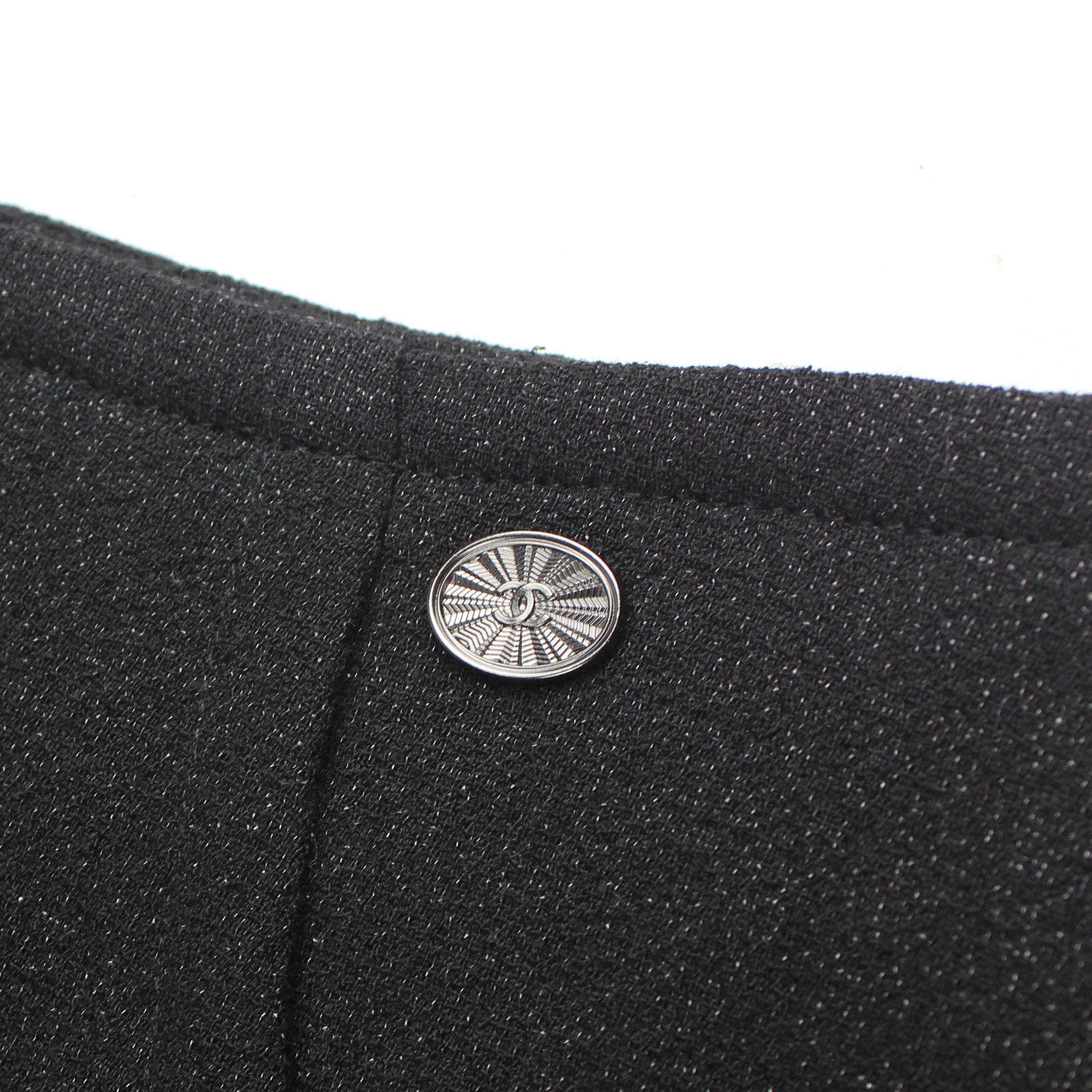 CHANEL - Black sequined skirt (T36)