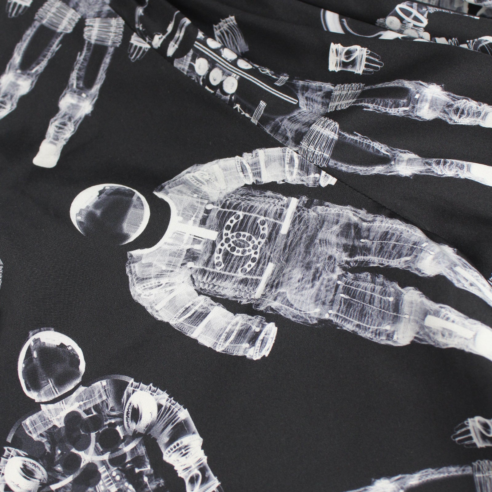 CHANEL - Astronauts silk top (T34)
