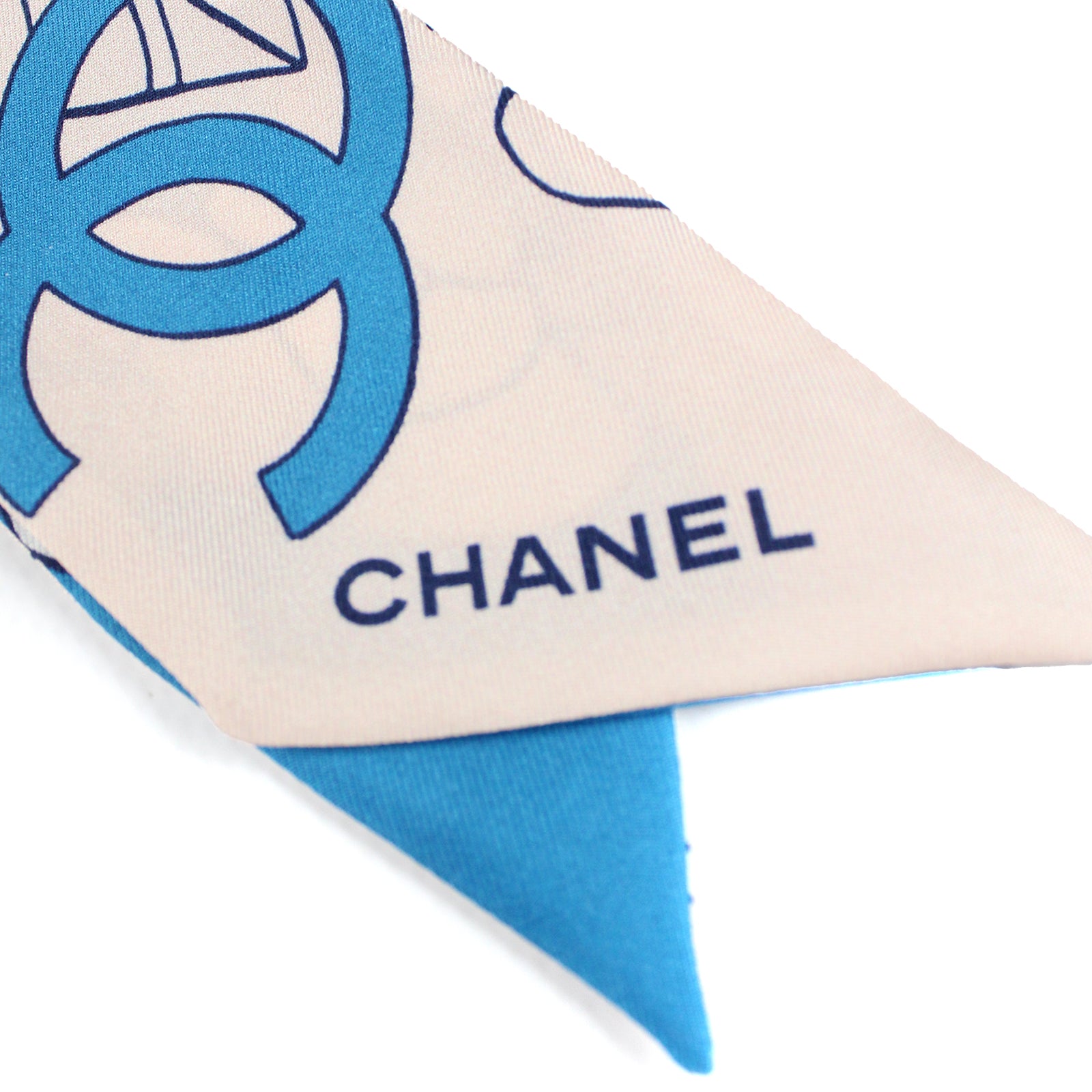 CHANEL - Twilly en soie