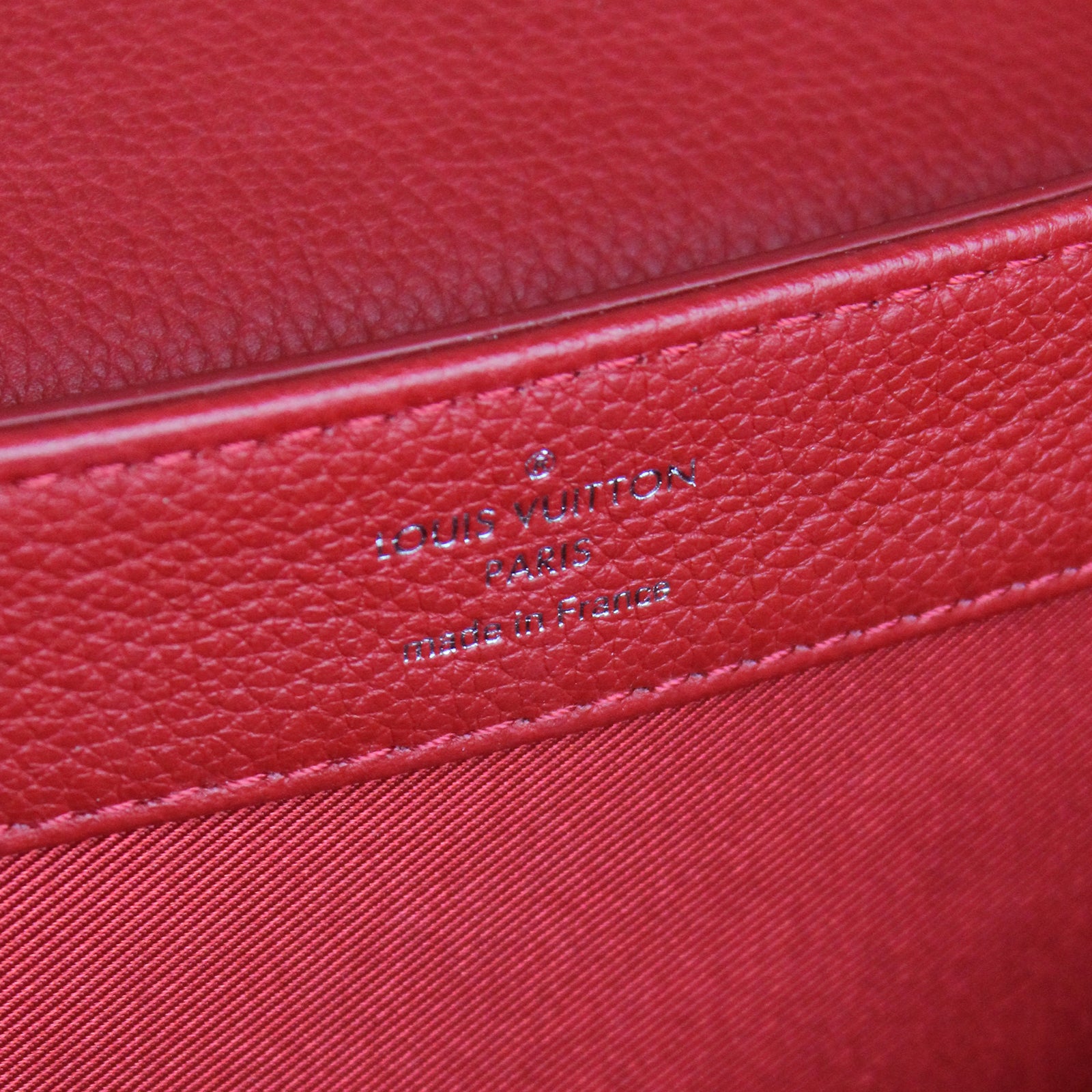 LOUIS VUITTON - Lock Me bag